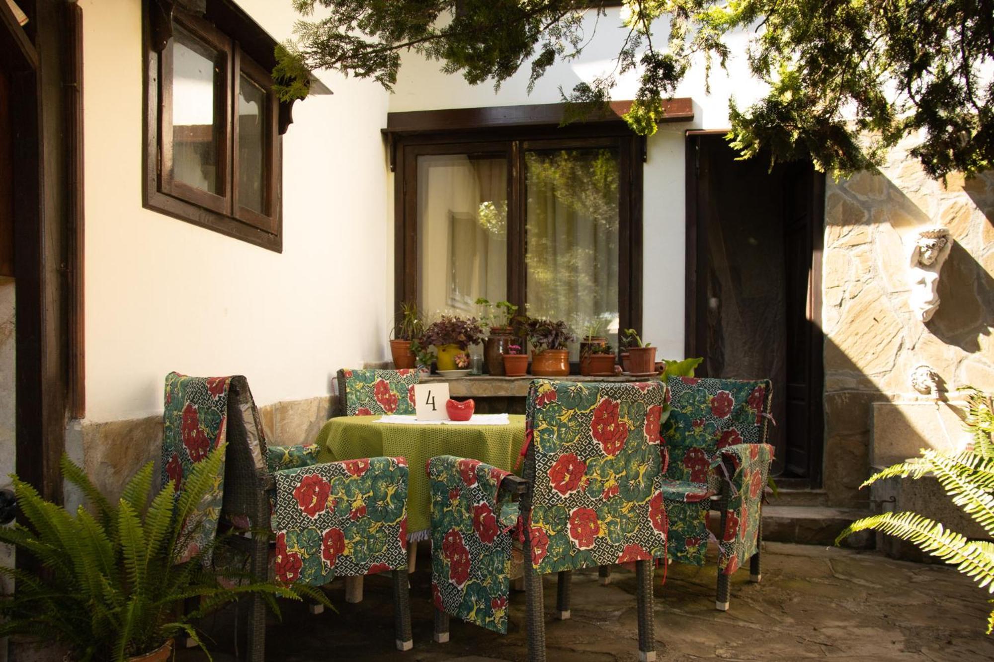 Старата Баkалия The Old Grocery, Guest Rooms Bałczik Zewnętrze zdjęcie