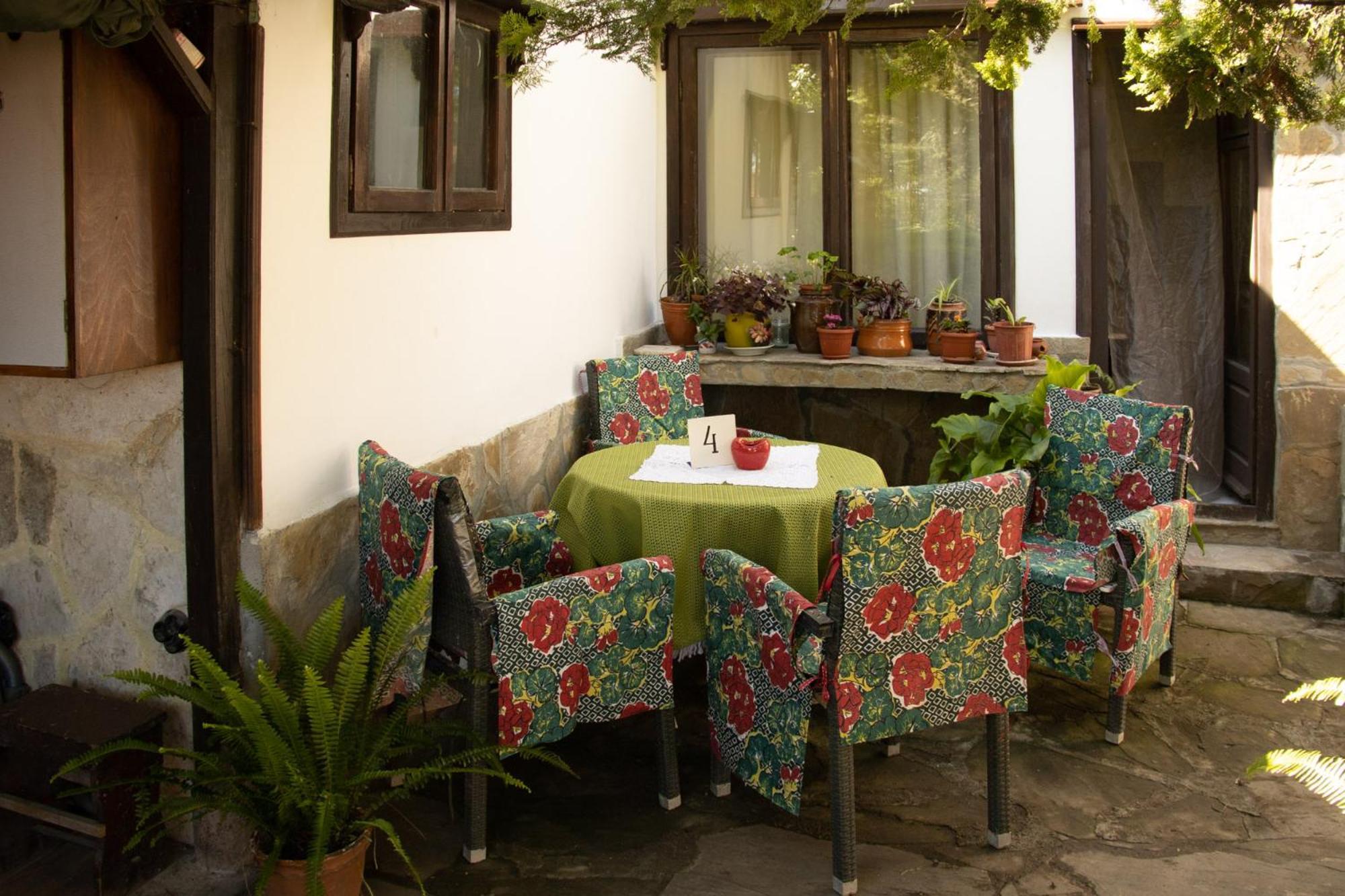 Старата Баkалия The Old Grocery, Guest Rooms Bałczik Zewnętrze zdjęcie
