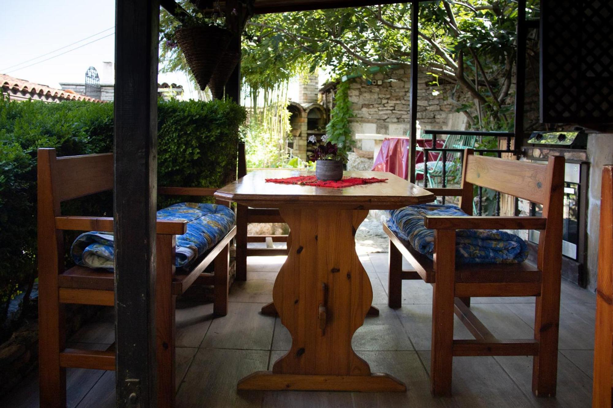Старата Баkалия The Old Grocery, Guest Rooms Bałczik Zewnętrze zdjęcie